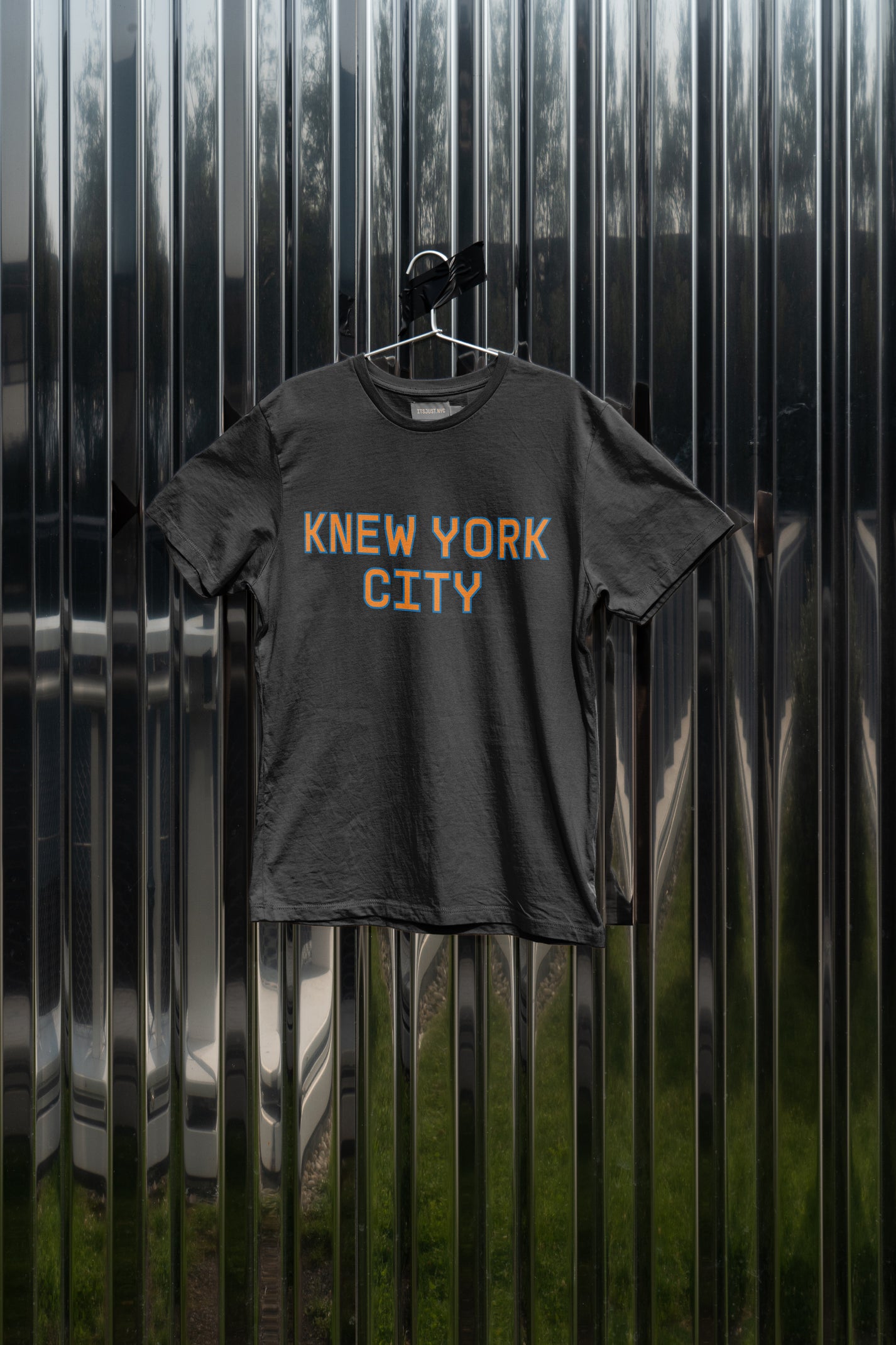 KNEW YORK CITY TEE - BLACK